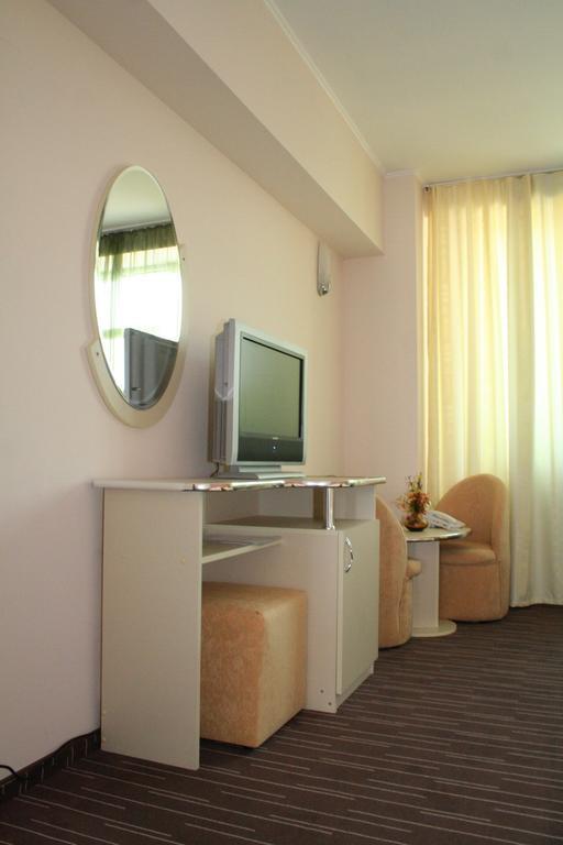 Hotel Zytto By Razvan Rat Slatina (Olt) Quarto foto
