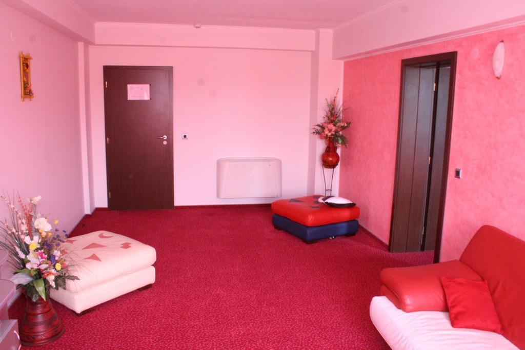 Hotel Zytto By Razvan Rat Slatina (Olt) Quarto foto