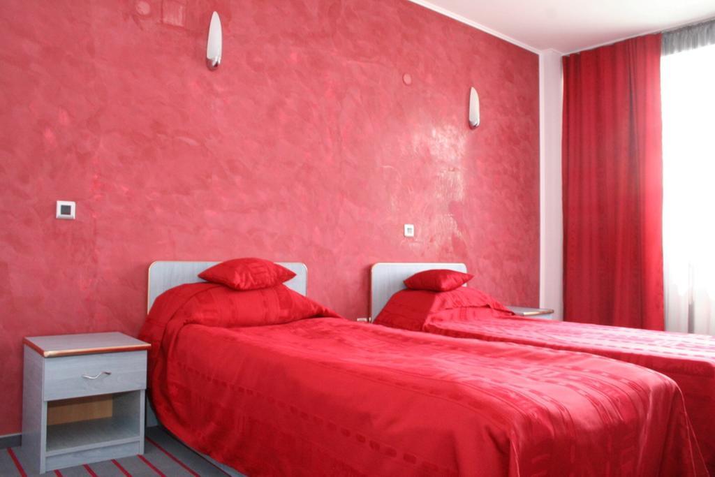 Hotel Zytto By Razvan Rat Slatina (Olt) Quarto foto