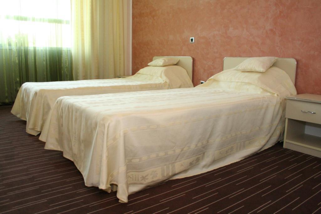 Hotel Zytto By Razvan Rat Slatina (Olt) Quarto foto